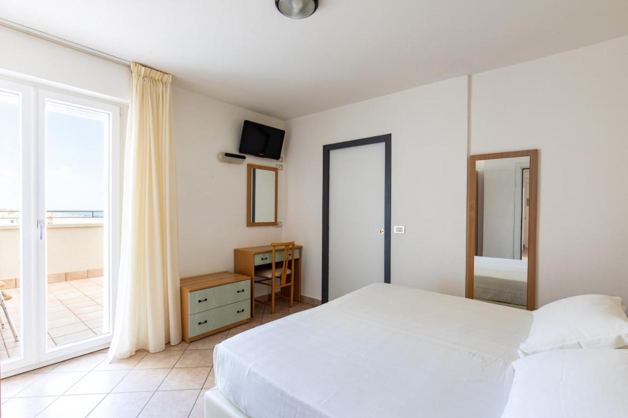 Hotel Palos Rimini Exterior photo